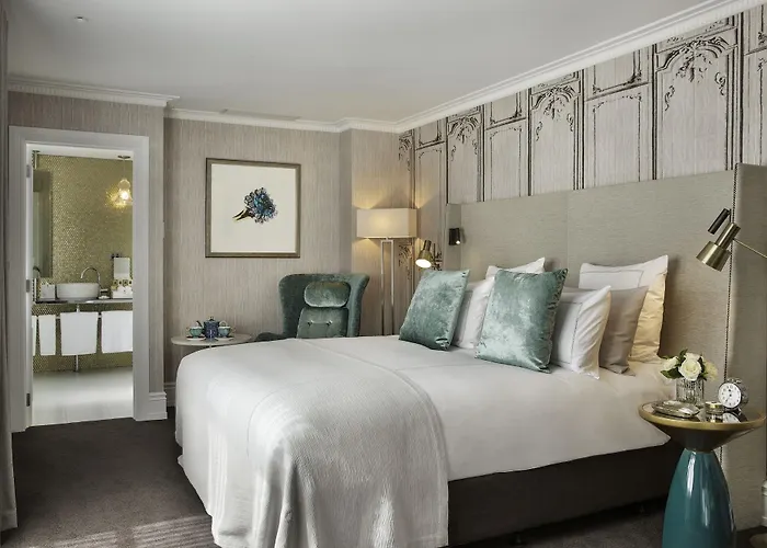 Superior King Room