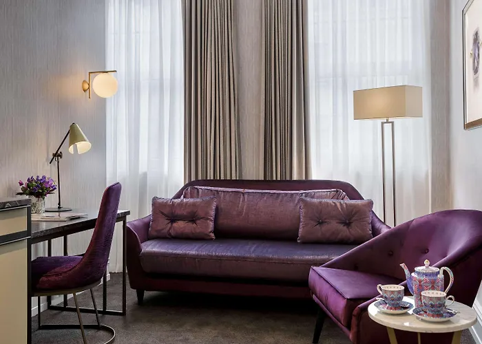 Upper Floors Junior Suite