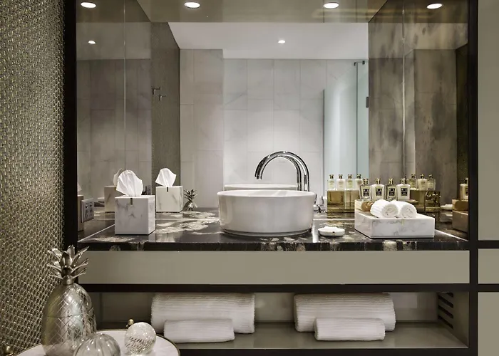 Luxury King Room